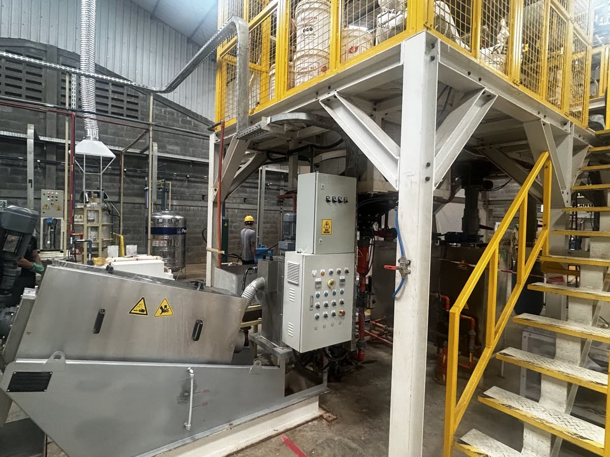Processing line inside the Baniql plant